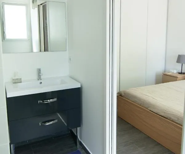 Independant Au Calme *